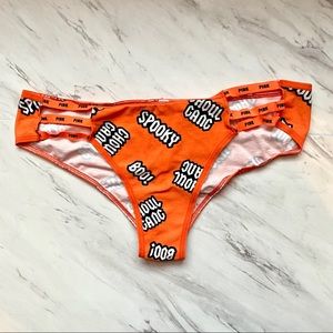 VS PINK Halloween Cheekster